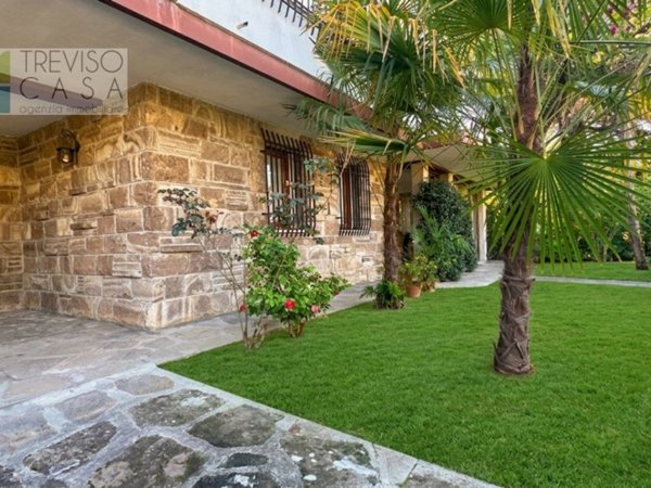 casa indipendente in vendita a Padova in zona San Carlo