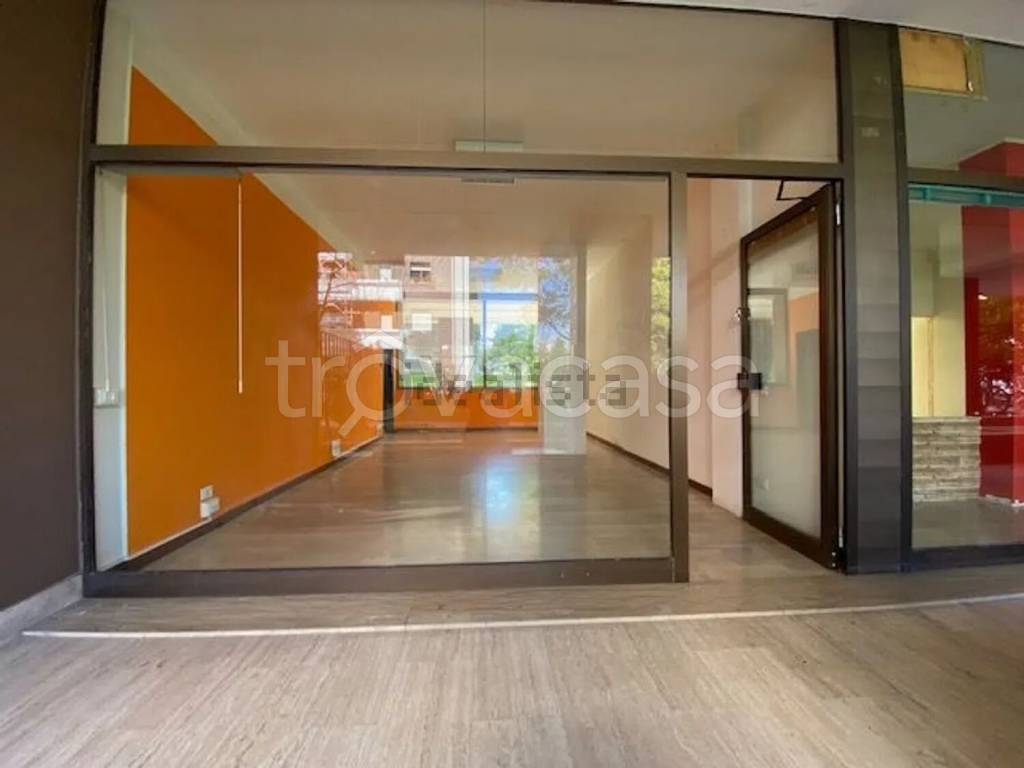 negozio in vendita a Padova in zona Stanga