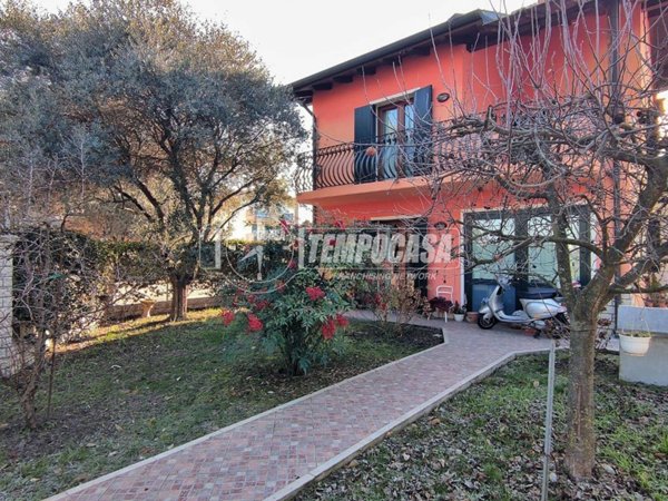 casa indipendente in vendita a Padova in zona Montà