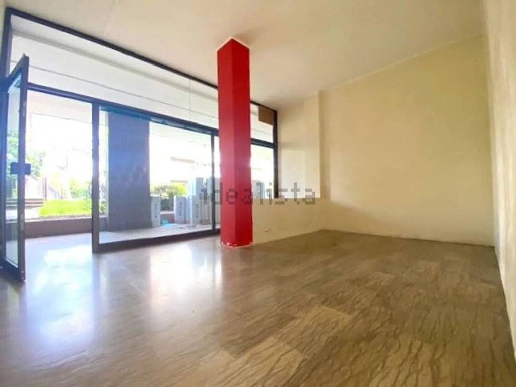 negozio in vendita a Padova in zona Stanga