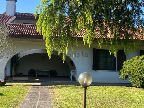 casa indipendente in vendita a Padova in zona Bassanello