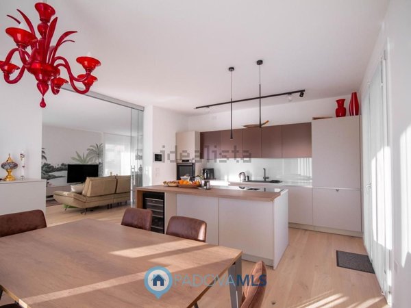 casa indipendente in vendita a Padova in zona Savonarola