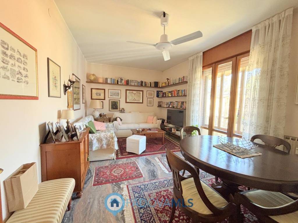 appartamento in vendita a Padova in zona Madonna Pellegrina