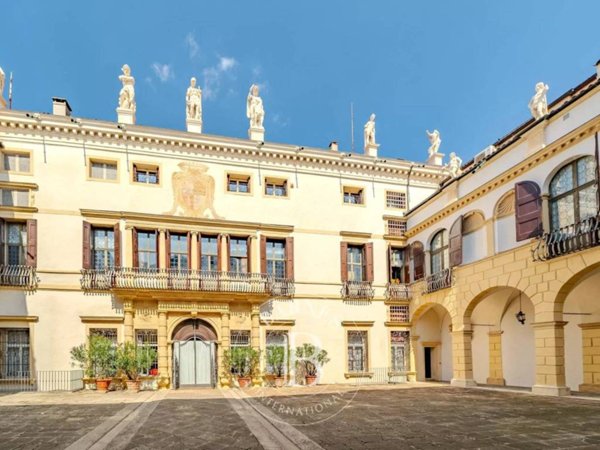 appartamento in vendita a Padova in zona Savonarola