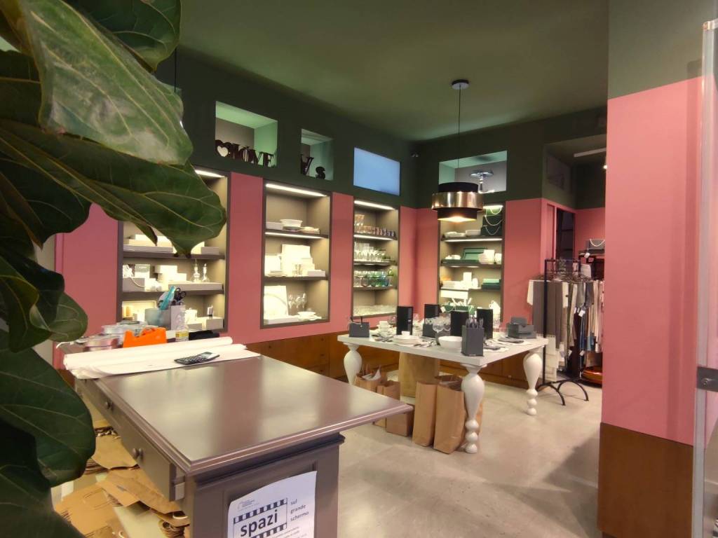 negozio in vendita a Padova in zona Centro Storico