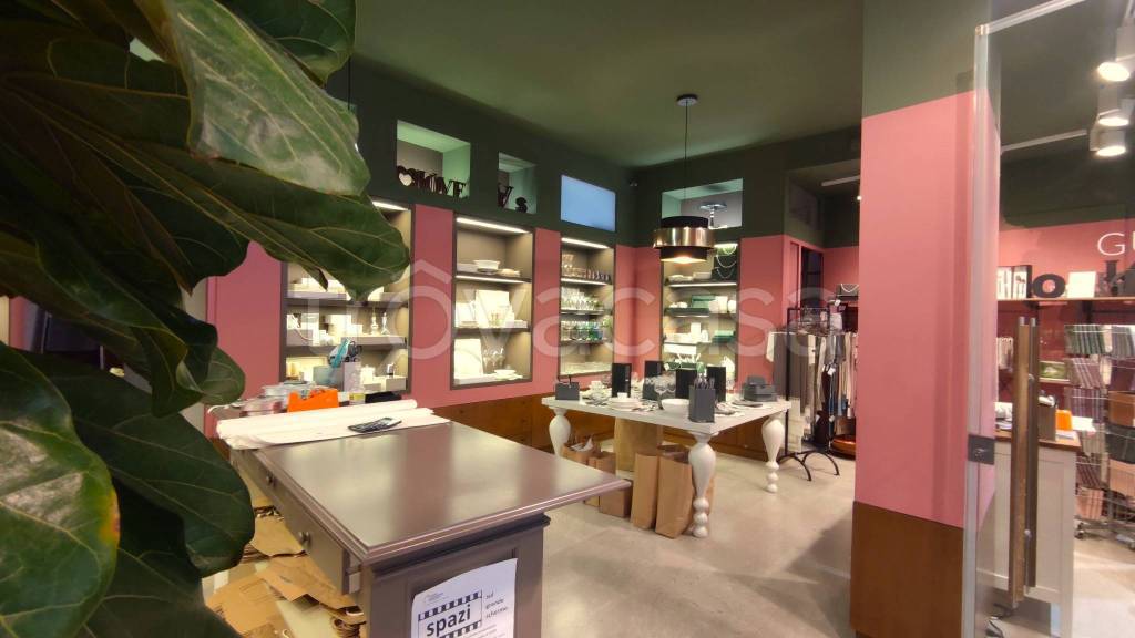 negozio in vendita a Padova in zona Centro Storico