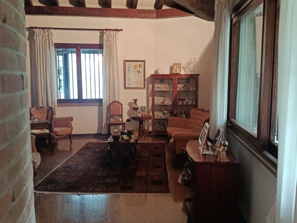 casa indipendente in vendita a Padova in zona Sant'Osvaldo / Santa Rita