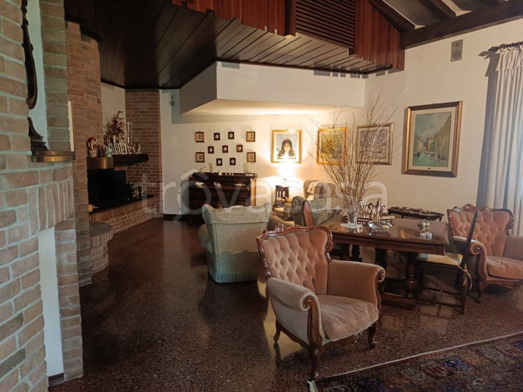 casa indipendente in vendita a Padova in zona Madonna Pellegrina