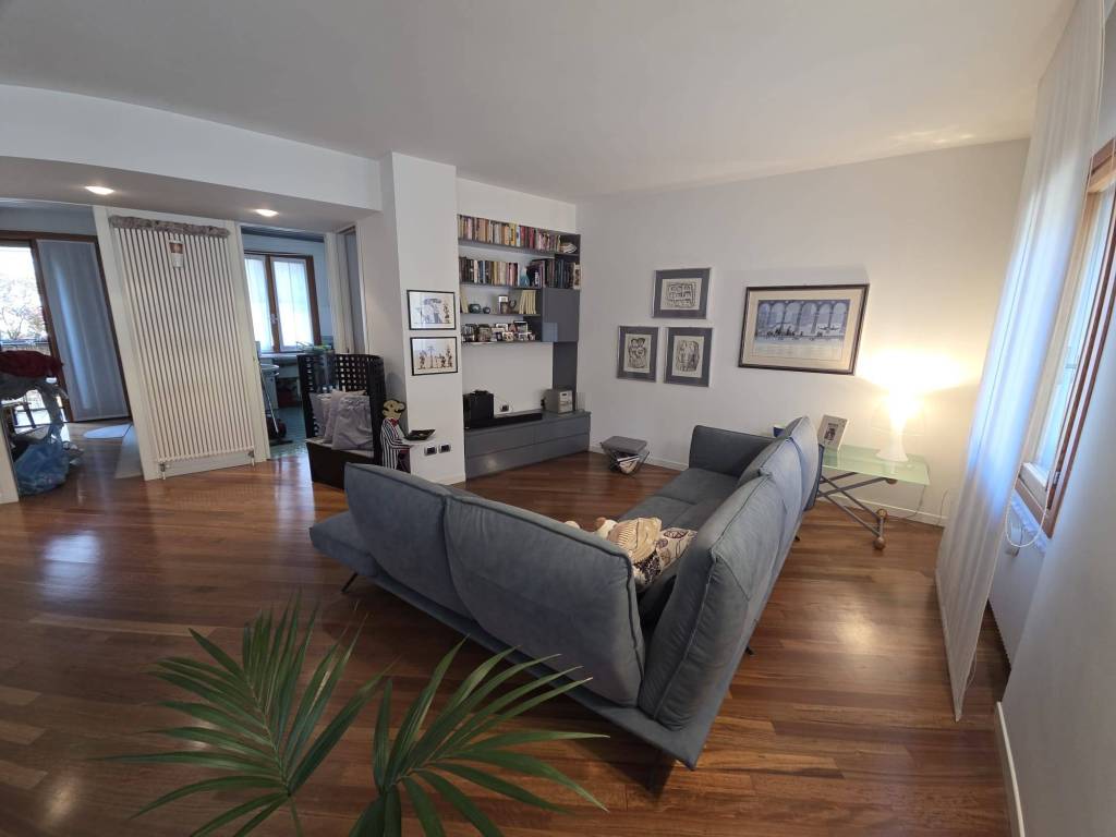 appartamento in vendita a Padova in zona Savonarola