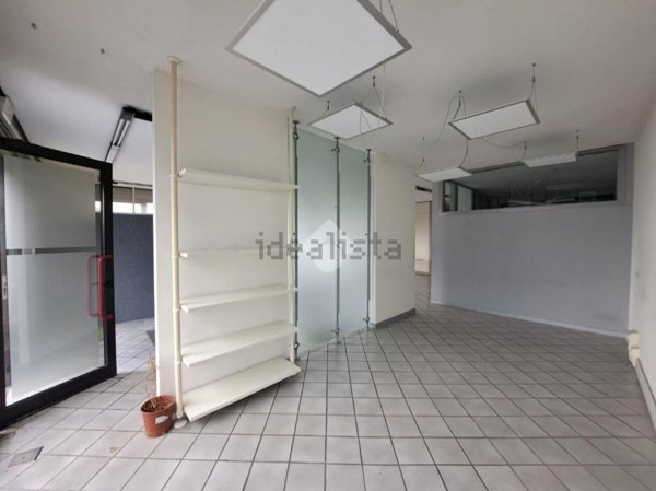 negozio in vendita a Padova in zona Stanga