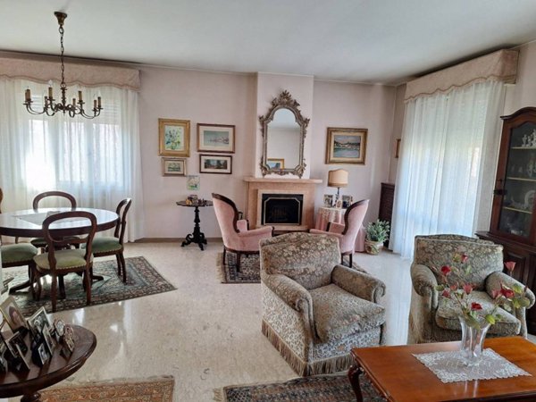 casa indipendente in vendita a Padova in zona Montà