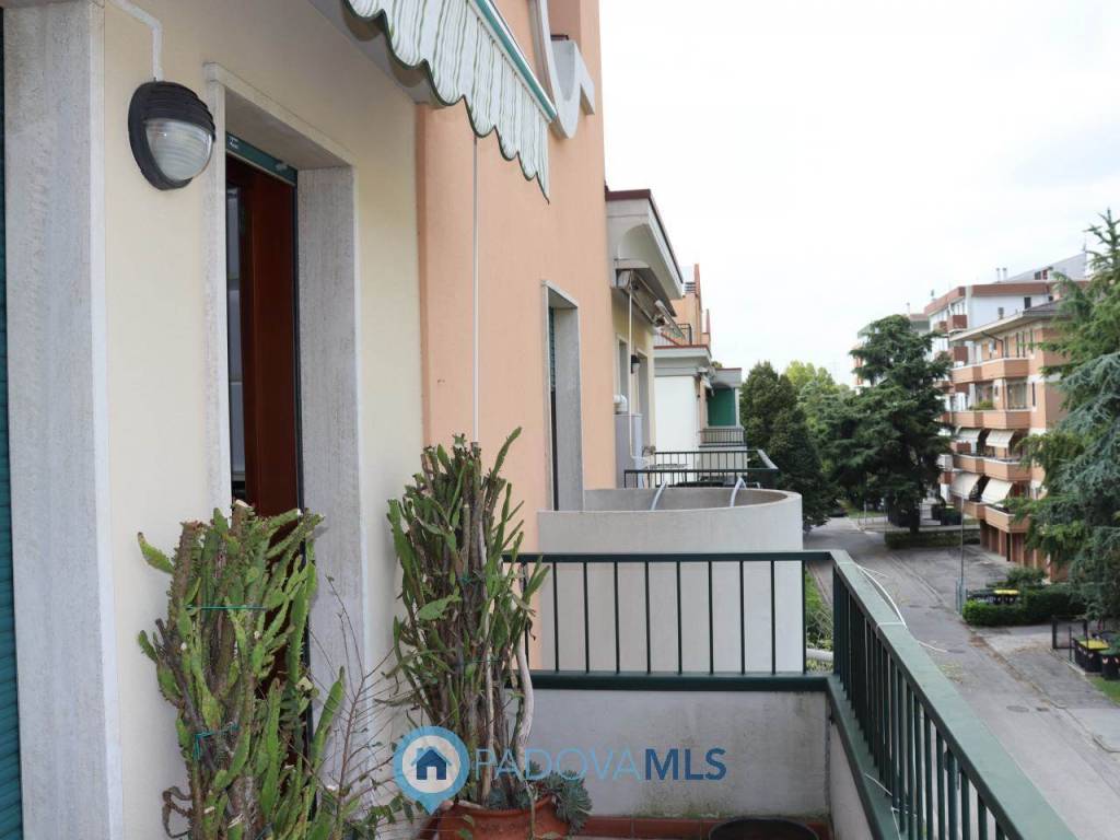appartamento in vendita a Padova in zona Mortise