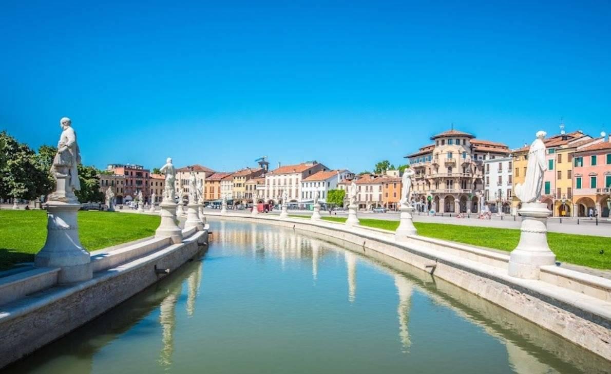 casa indipendente in vendita a Padova in zona Centro Storico