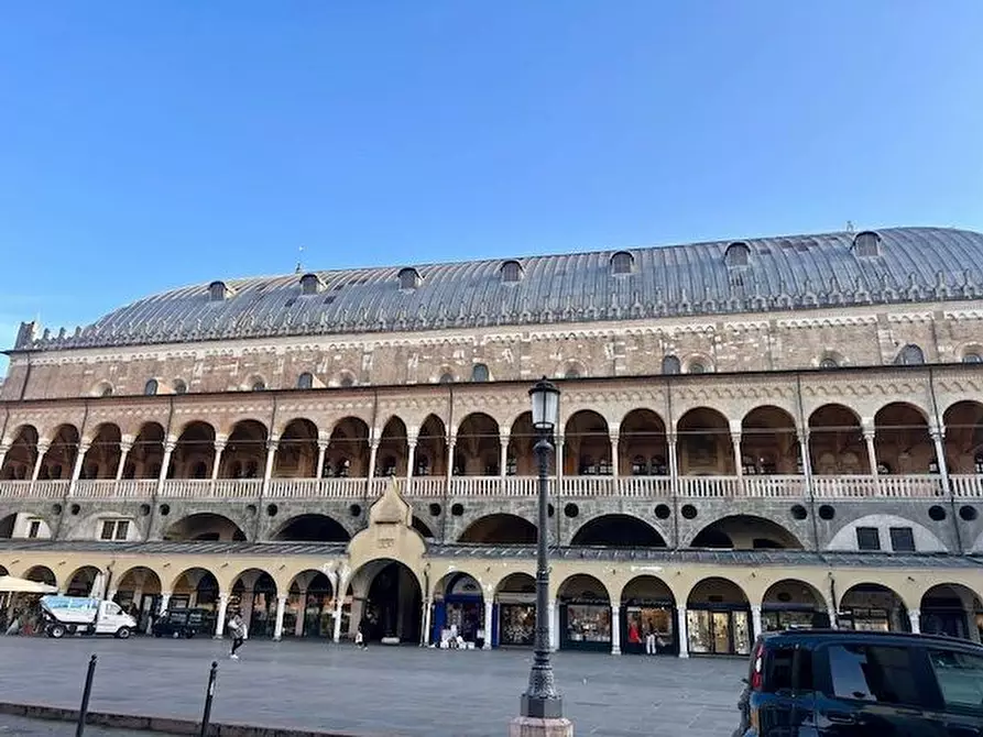 negozio in vendita a Padova in zona Centro Storico
