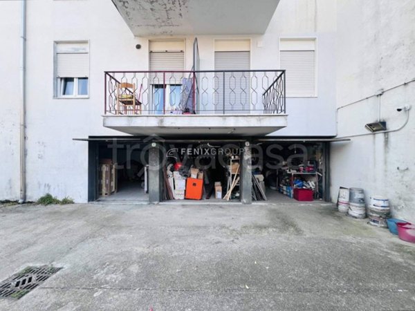 locale commerciale in vendita a Padova in zona Brentelle