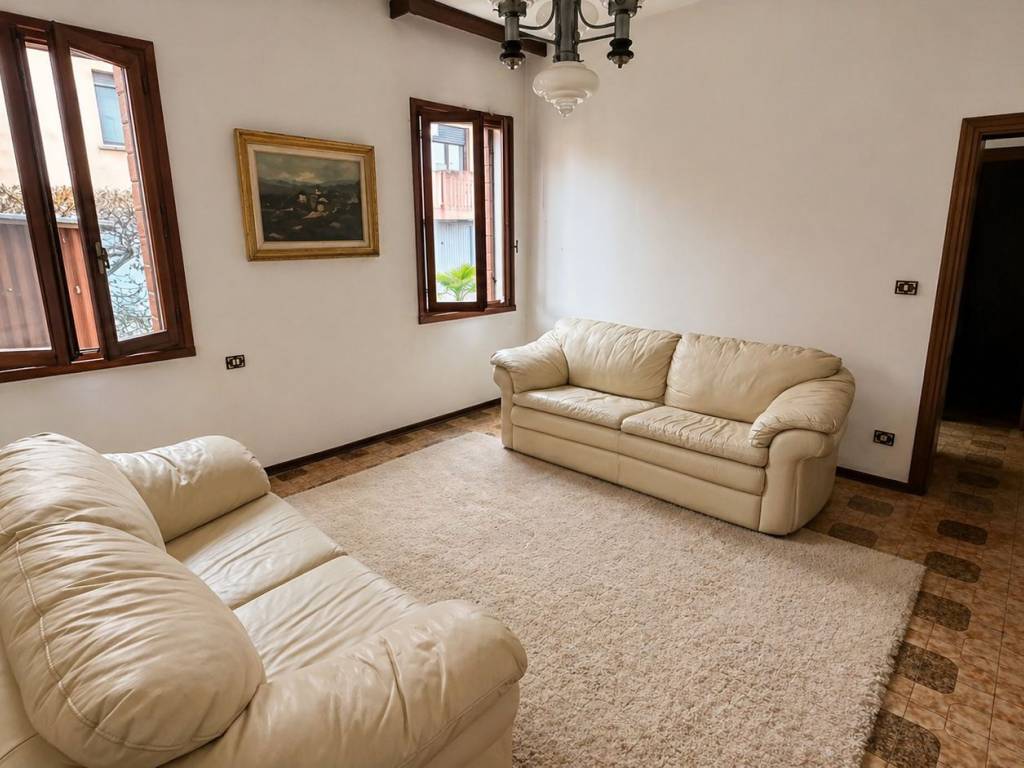 casa indipendente in vendita a Padova in zona Montà