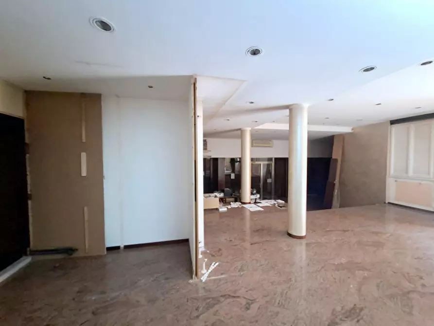 negozio in vendita a Padova in zona Brentelle