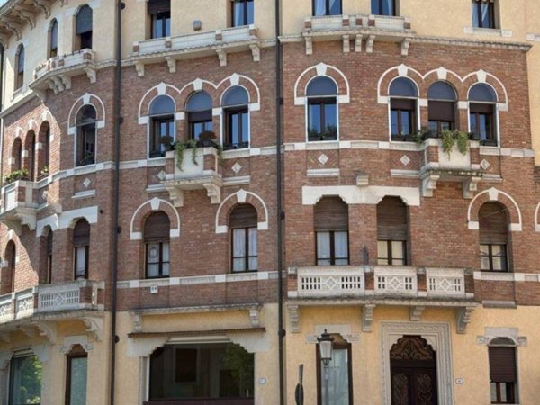 appartamento in vendita a Padova in zona Centro Storico