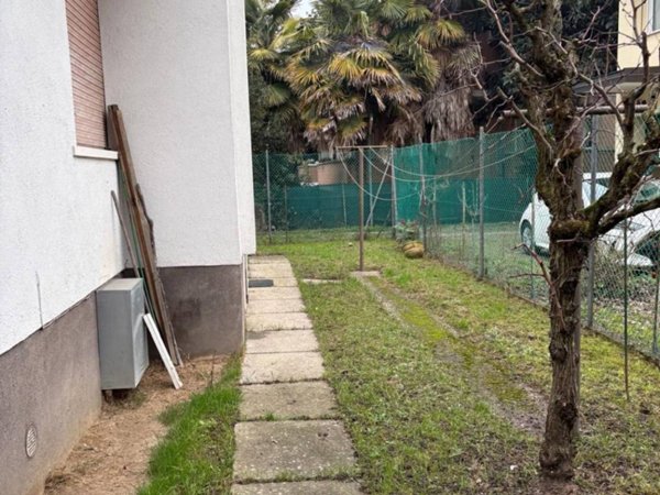 casa indipendente in vendita a Padova in zona Sant'Osvaldo / Santa Rita