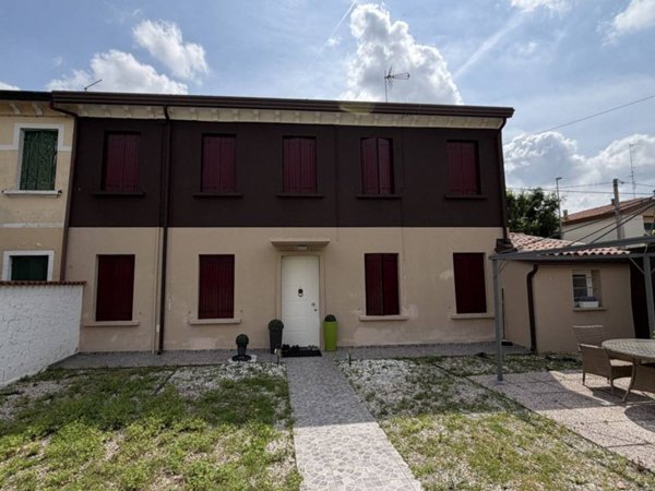 casa indipendente in vendita a Padova in zona Pontevigodarzere