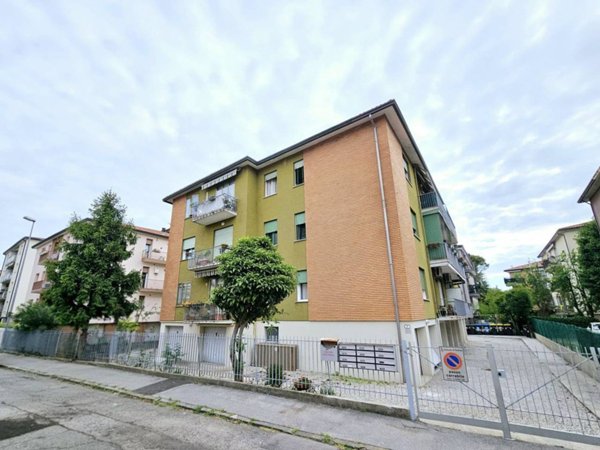 appartamento in vendita a Padova in zona Guizza