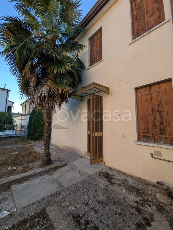 casa indipendente in vendita a Padova in zona San Carlo