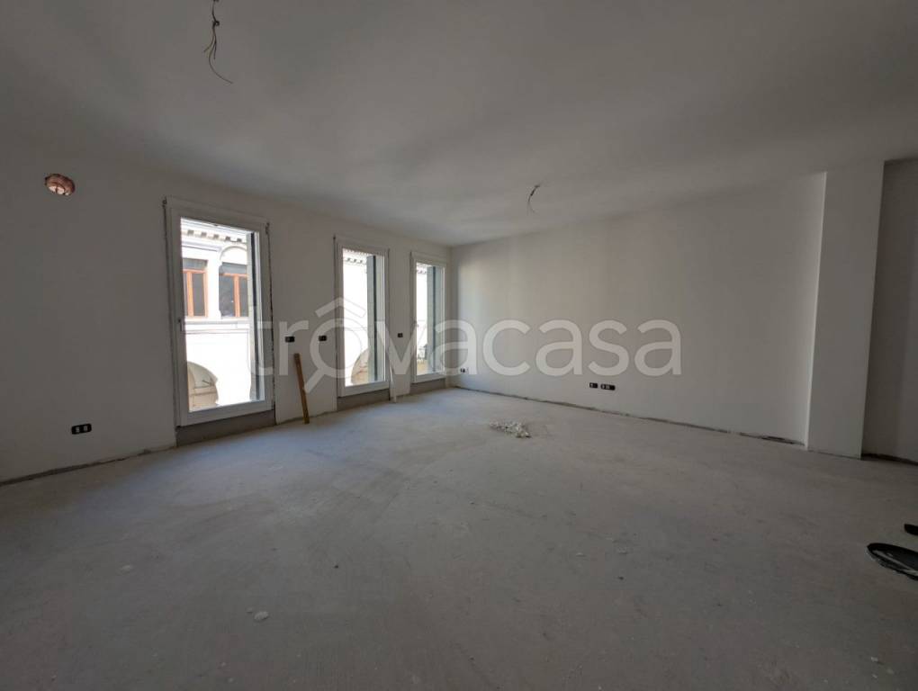 appartamento in vendita a Padova in zona Savonarola