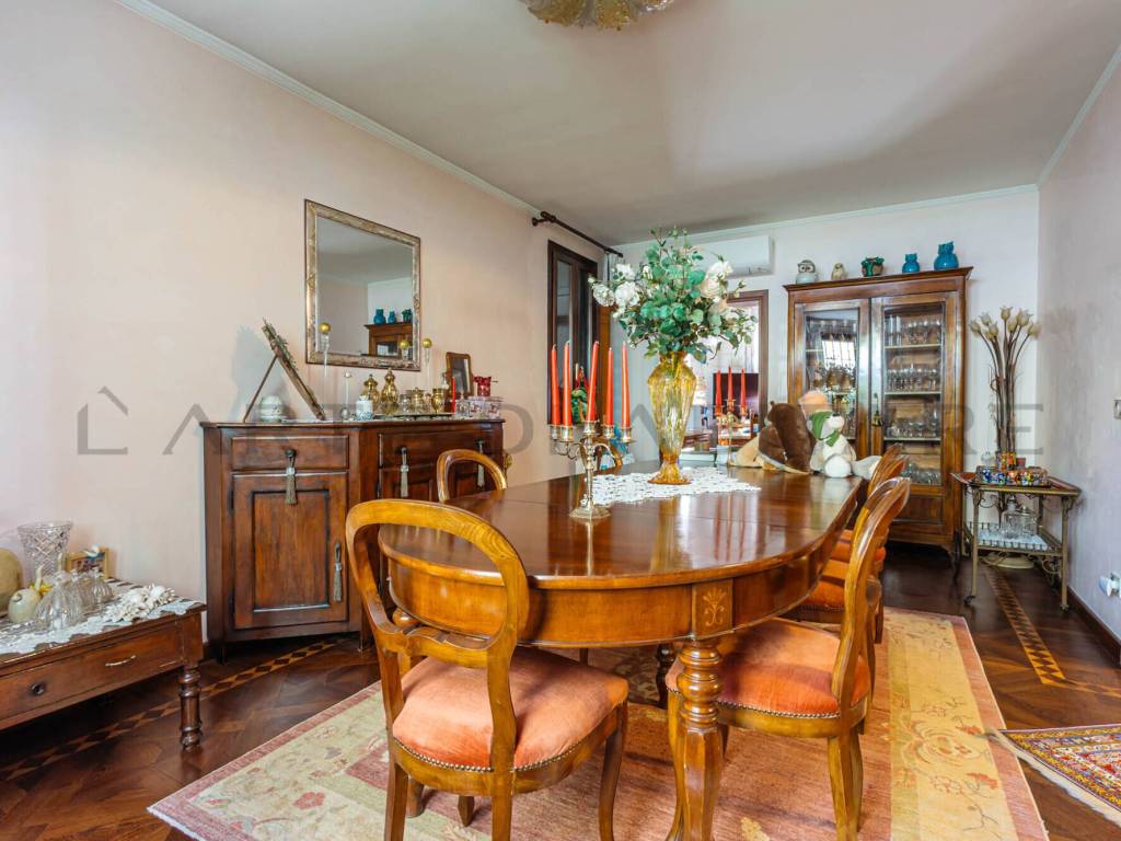 casa indipendente in vendita a Padova in zona Sant'Osvaldo / Santa Rita