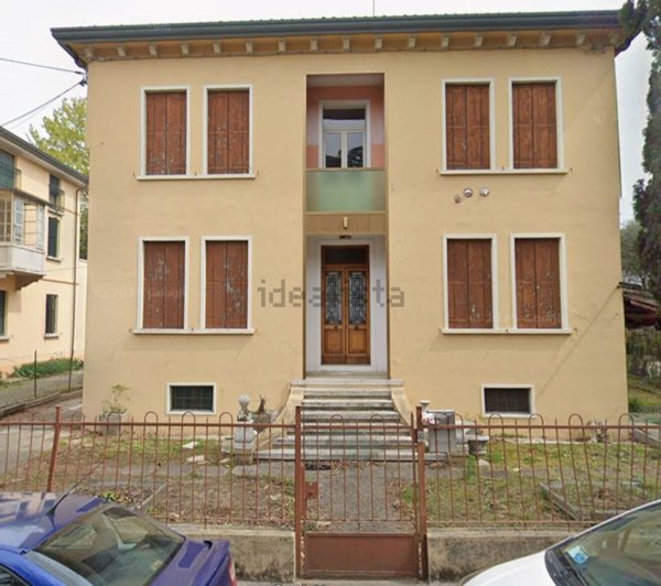 casa indipendente in vendita a Padova in zona Sant'Osvaldo / Santa Rita