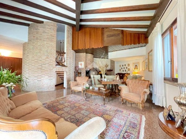 casa indipendente in vendita a Padova in zona Sant'Osvaldo / Santa Rita