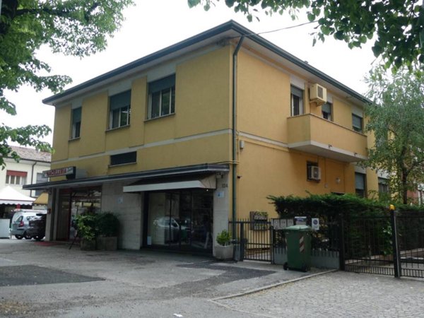 negozio in vendita a Padova in zona Forcellini / Terranegra