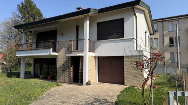 casa indipendente in vendita a Padova in zona Ponte di Brenta