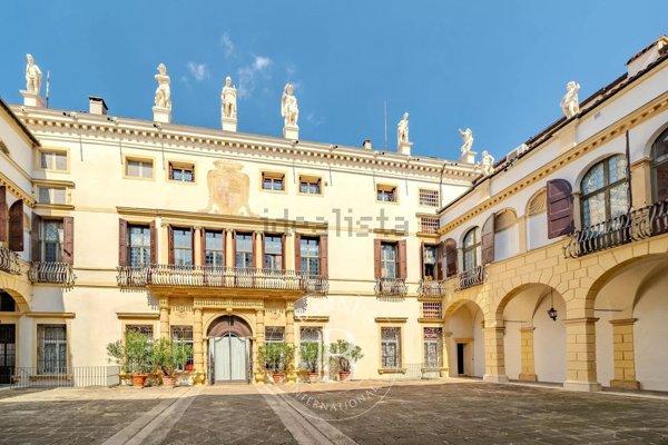appartamento in vendita a Padova in zona Centro Storico