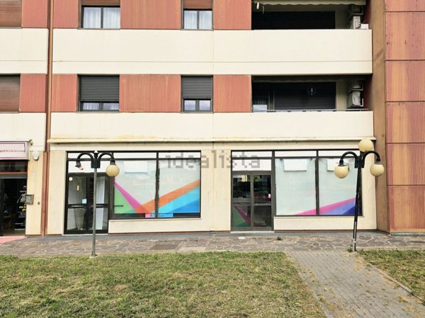 negozio in vendita a Padova in zona San Carlo