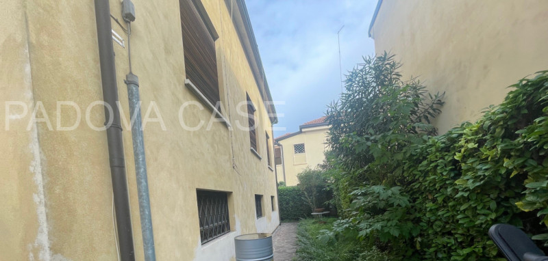 casa indipendente in vendita a Padova in zona Centro Storico