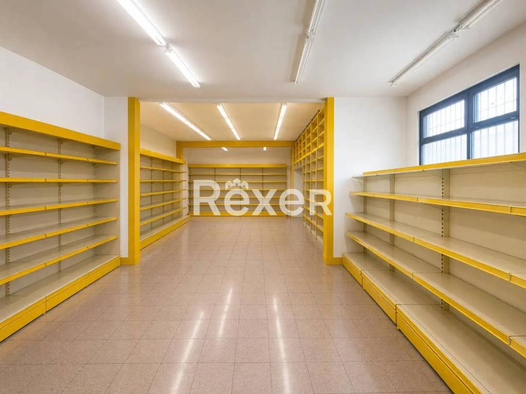negozio in vendita a Padova in zona Arcella