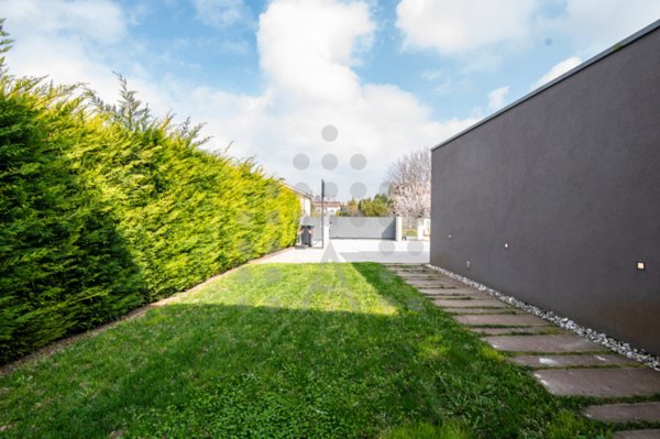 casa indipendente in vendita a Padova in zona Mandria