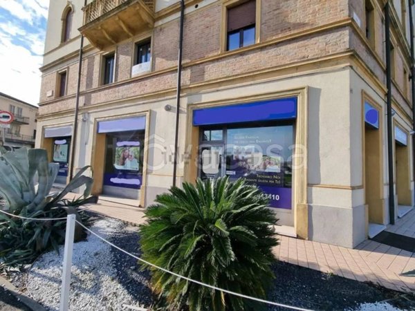 negozio in vendita a Padova in zona Stanga