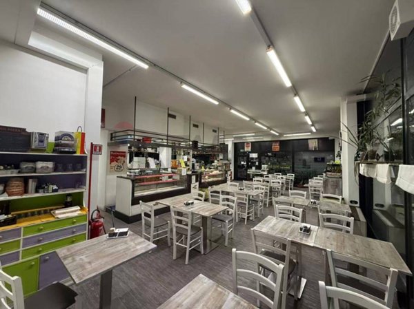 negozio in vendita a Padova in zona Camin / Granze