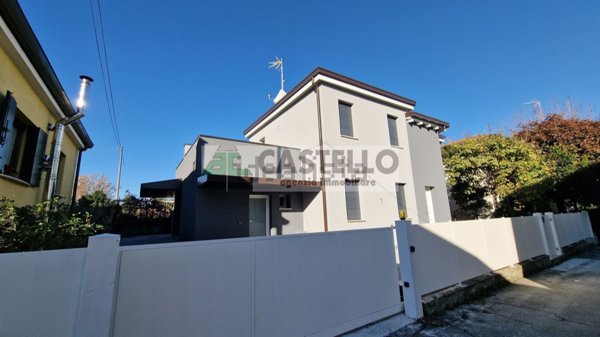 casa indipendente in vendita a Padova in zona Portello