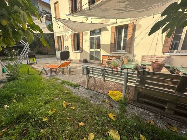 casa indipendente in vendita a Padova in zona Montà