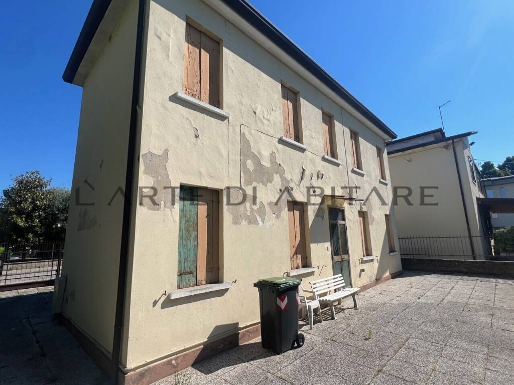 casa indipendente in vendita a Padova in zona Montà