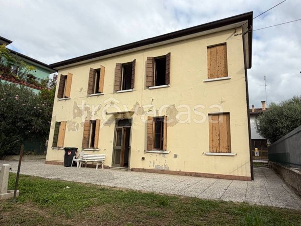 casa indipendente in vendita a Padova in zona Montà