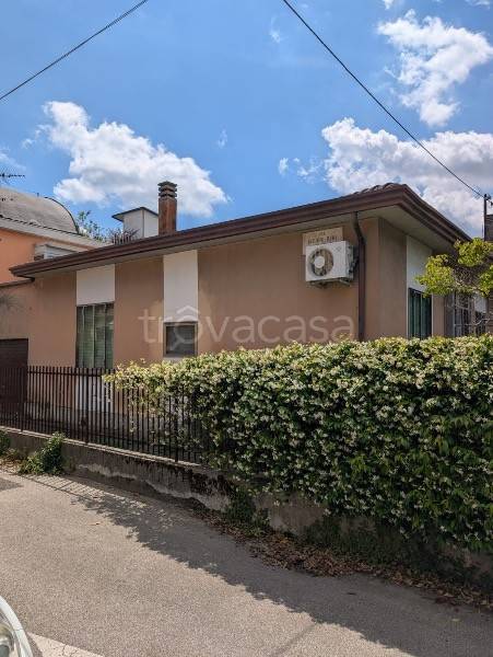 appartamento in vendita a Padova in zona Arcella