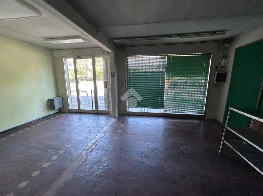 negozio in vendita a Padova in zona Pontevigodarzere