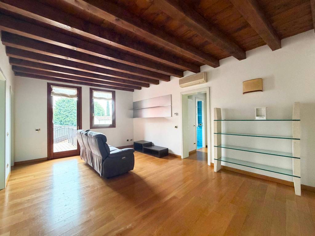 appartamento in vendita a Padova in zona Savonarola