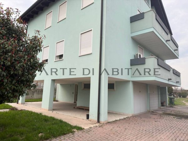casa indipendente in vendita a Padova in zona Montà