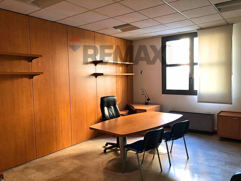 ufficio in vendita a Padova in zona Porta Trento