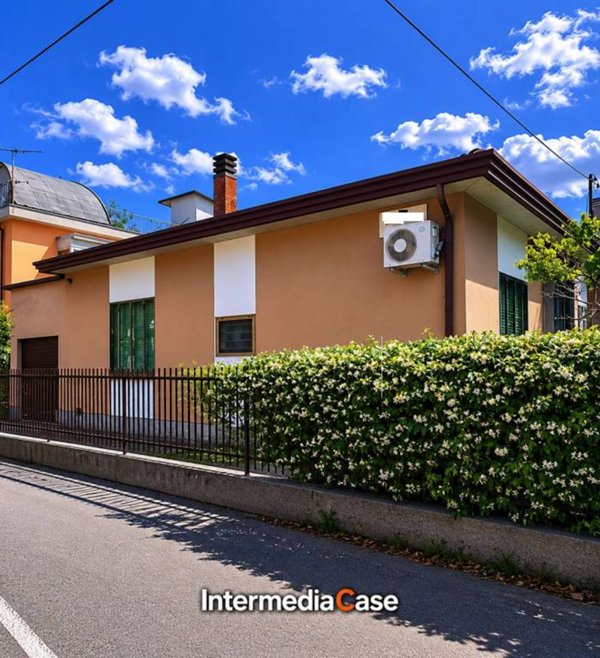 casa indipendente in vendita a Padova in zona Arcella