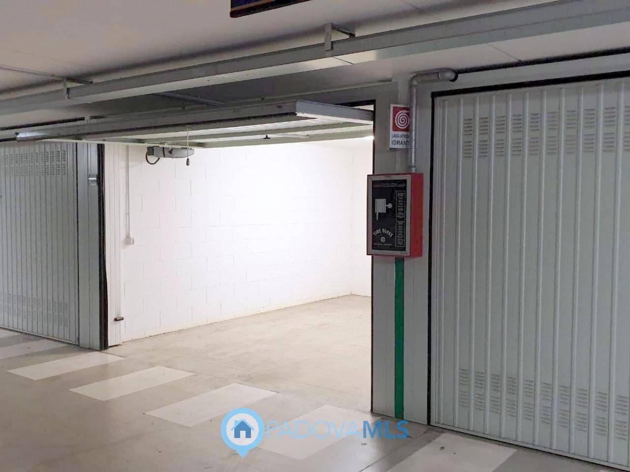 negozio in vendita a Padova in zona Centro Storico